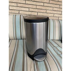 NWOT Simple Human Pedal Trash Bin